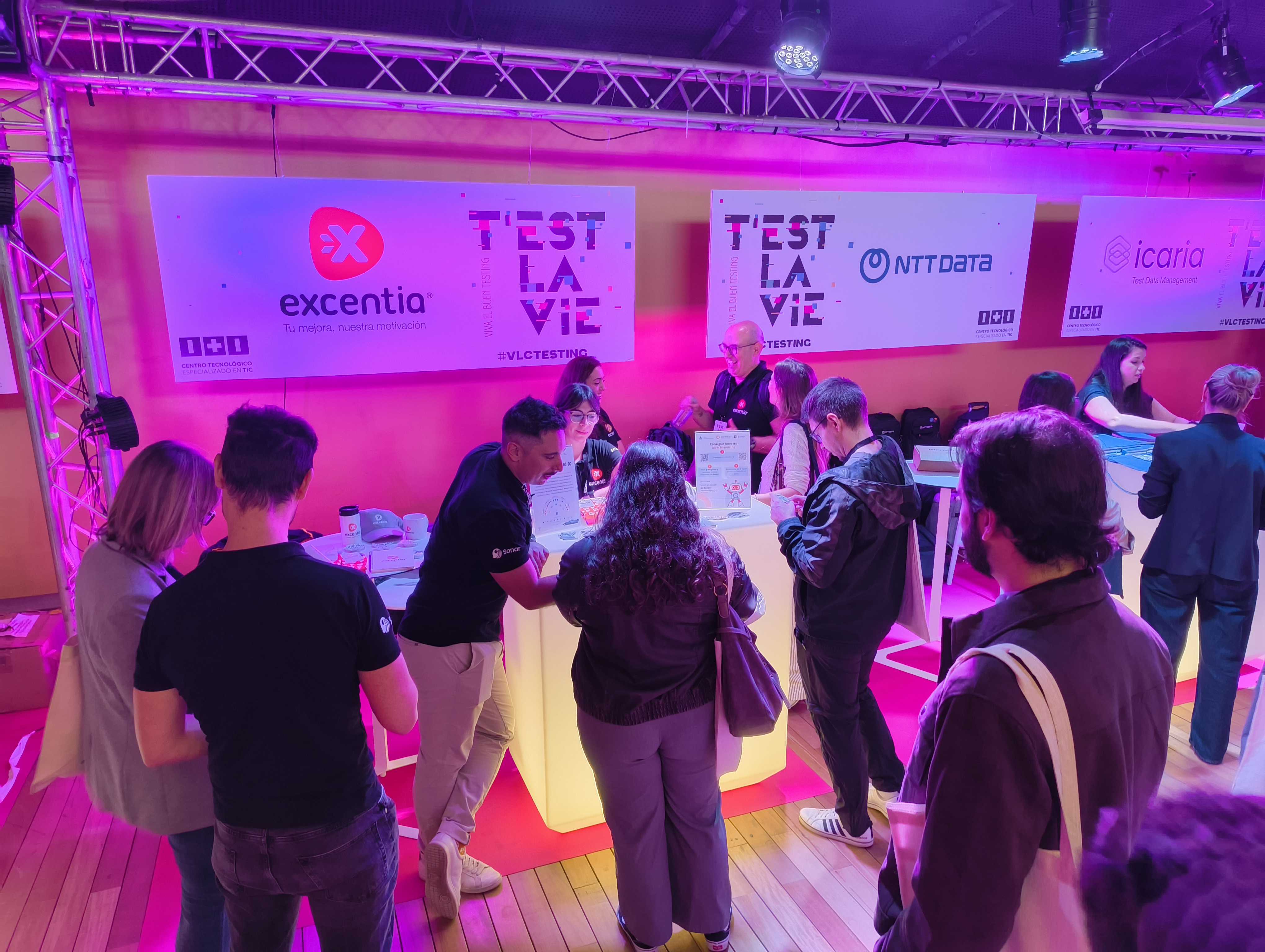 Stand de excentia durante el VLC Testing 2026